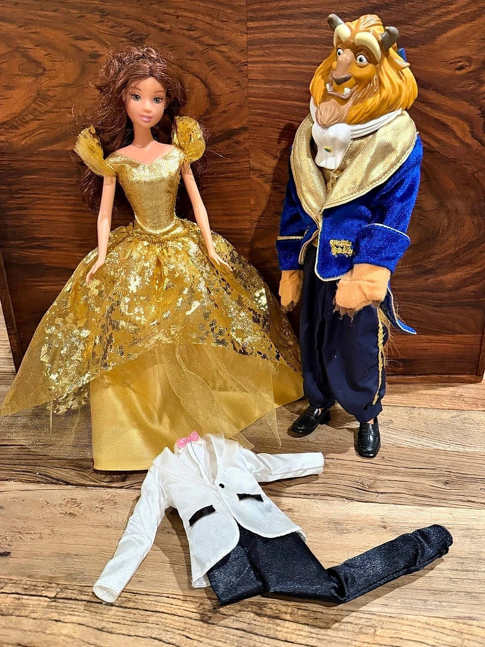 Disney Beauty and the Beast Belle & Transforming Beast/Prince Doll Set – Extra O